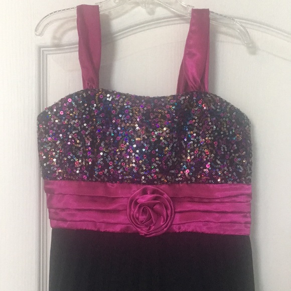 A black and fuschia dress with colorful sequins. - Picture 2 of 5